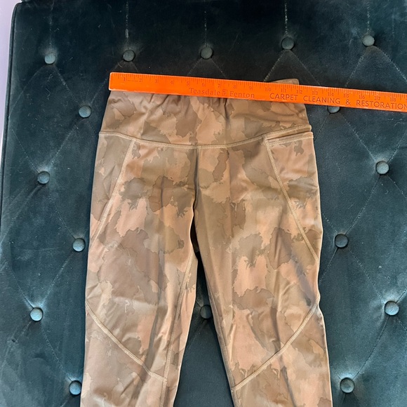 Sweaty Betty 7/8 Leggings Power Pocket Olive Green Tonal Camo Sz Small - Picture 8 of 9